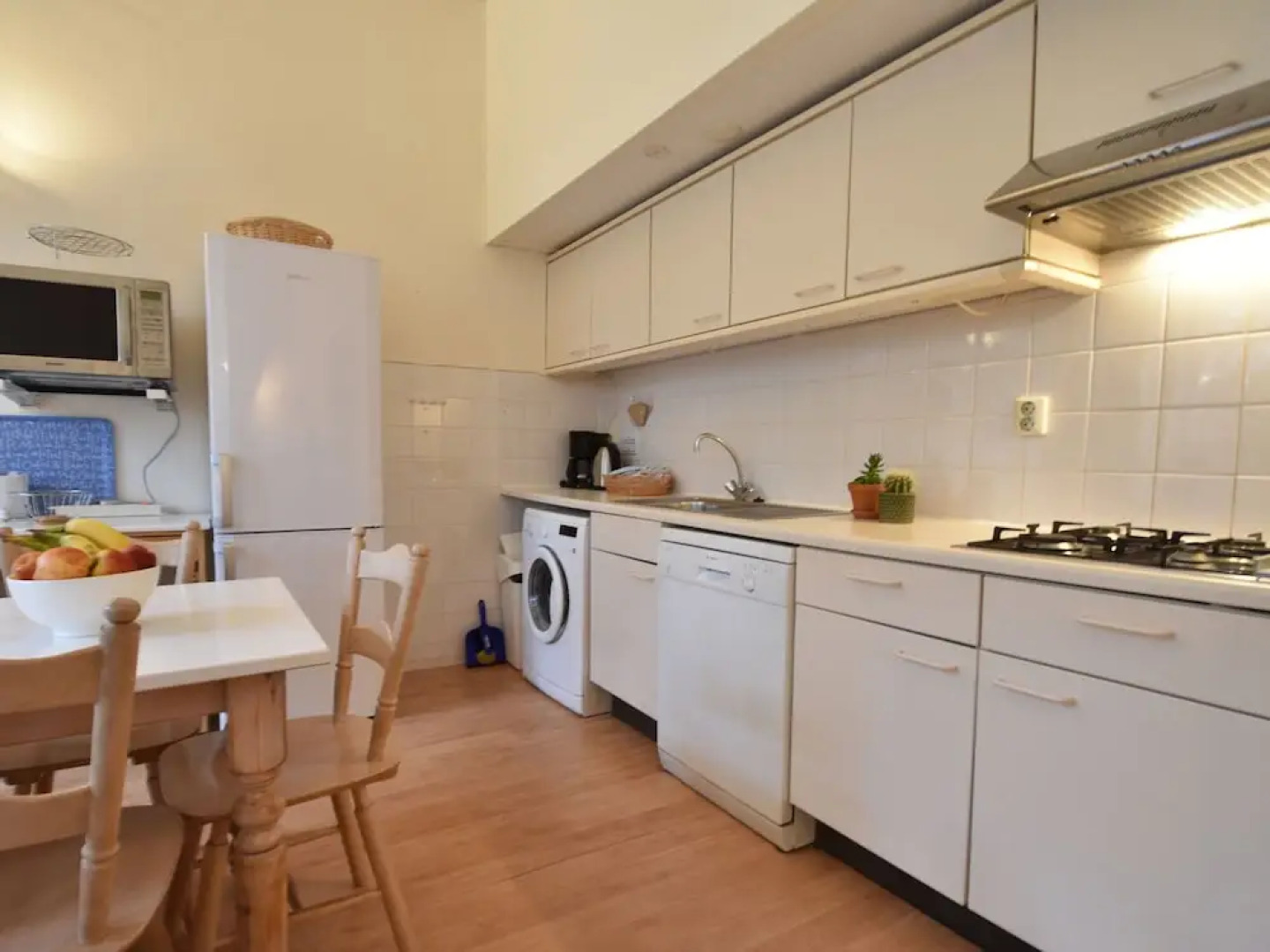 Spacious Coastal Getaway Bergen