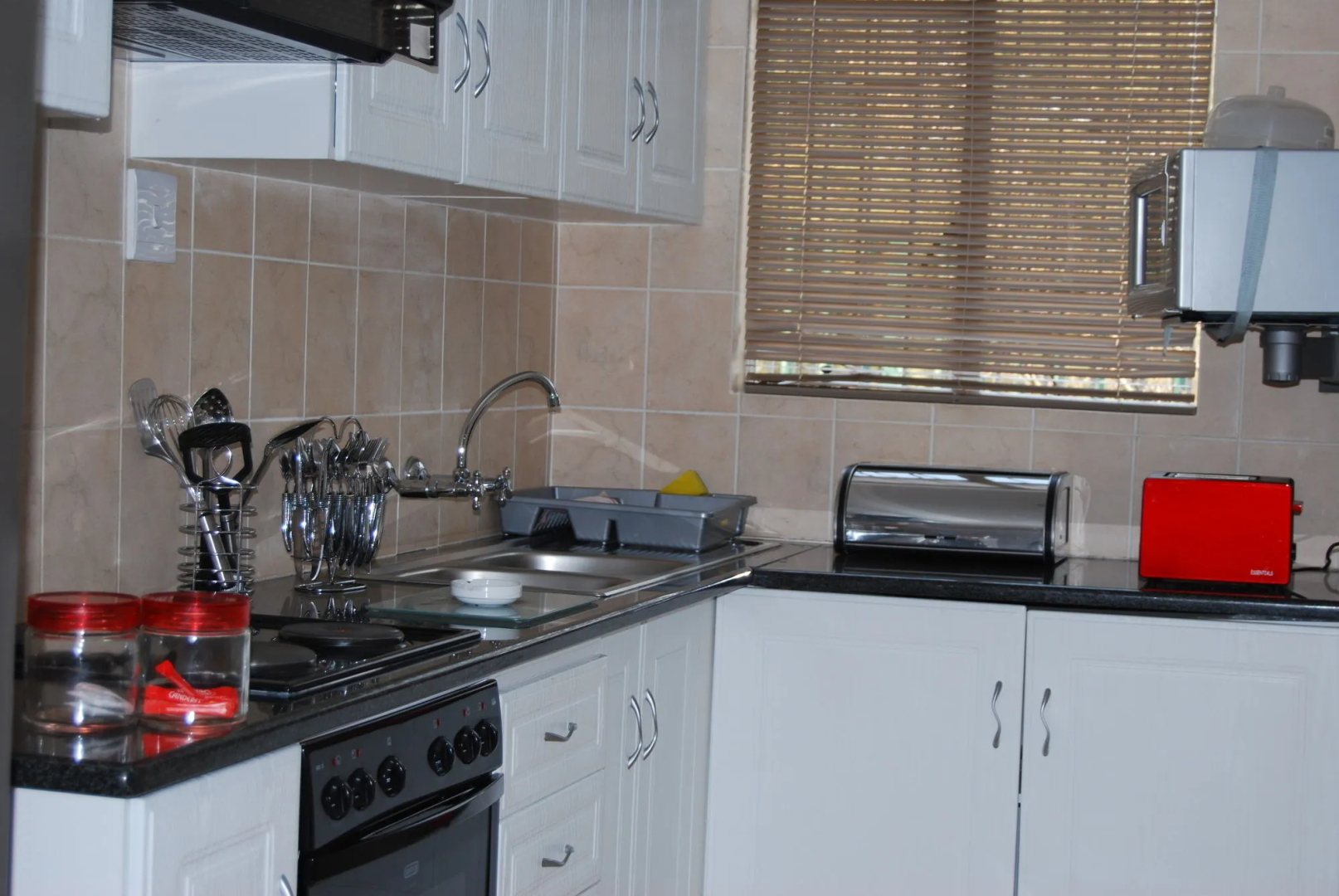 Sunward Park Guest House & Conference Centre
