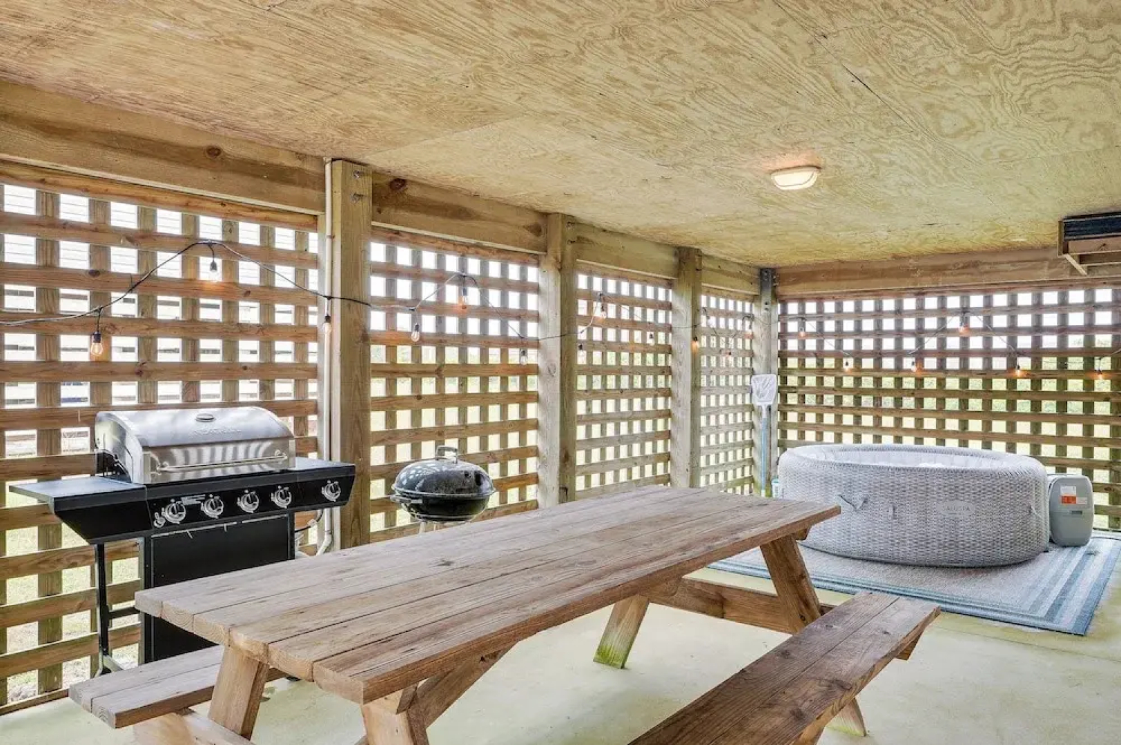 Nags Head Vacation Rental w/ Hot Tub: Near Beach!