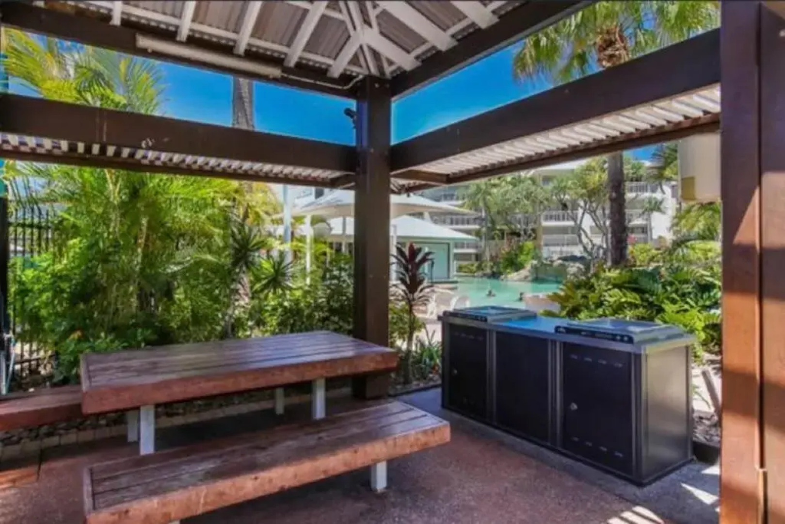 1BR Modern Unit with Ocean Views - Alex Beach Resort