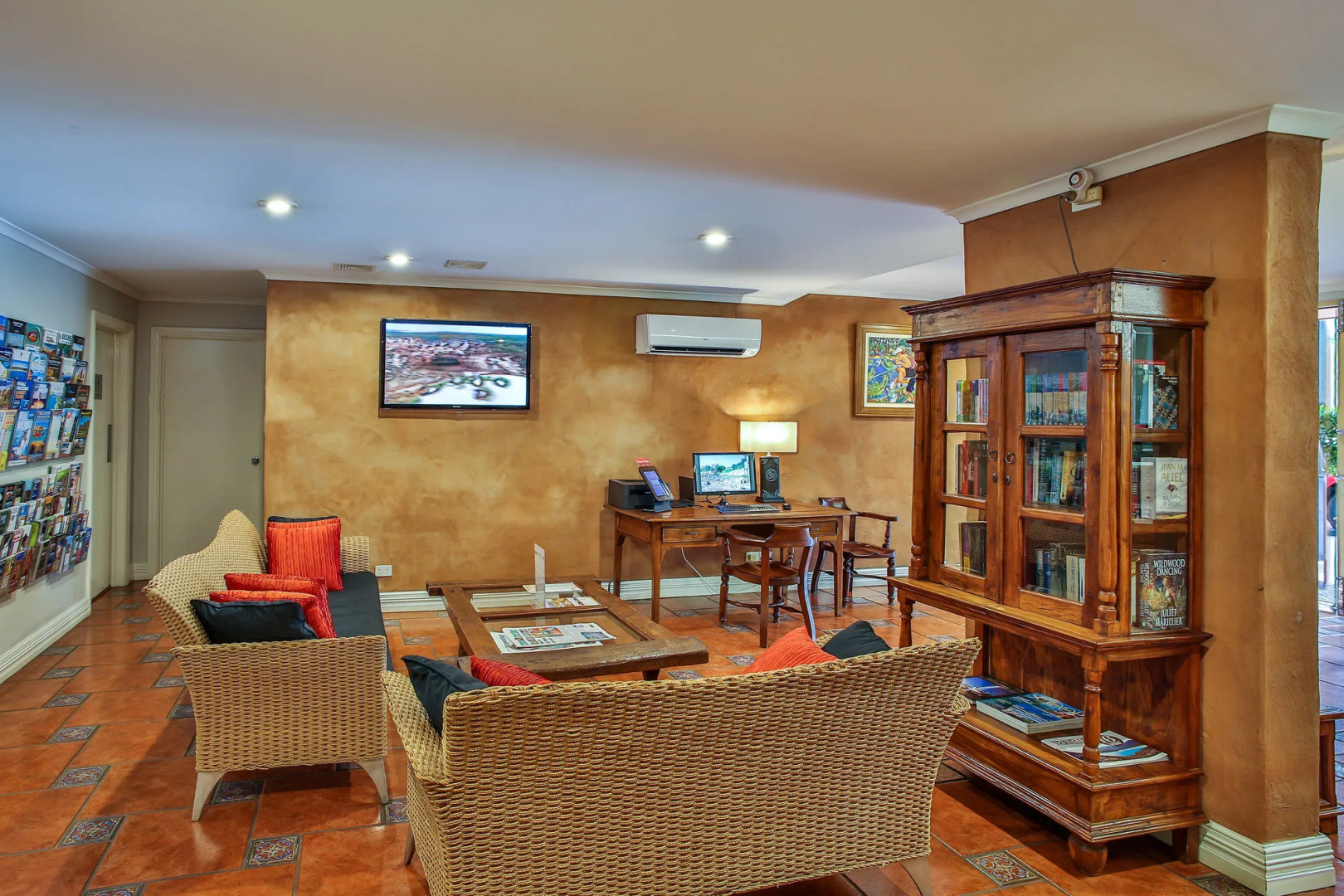 Moonlight Bay Suites