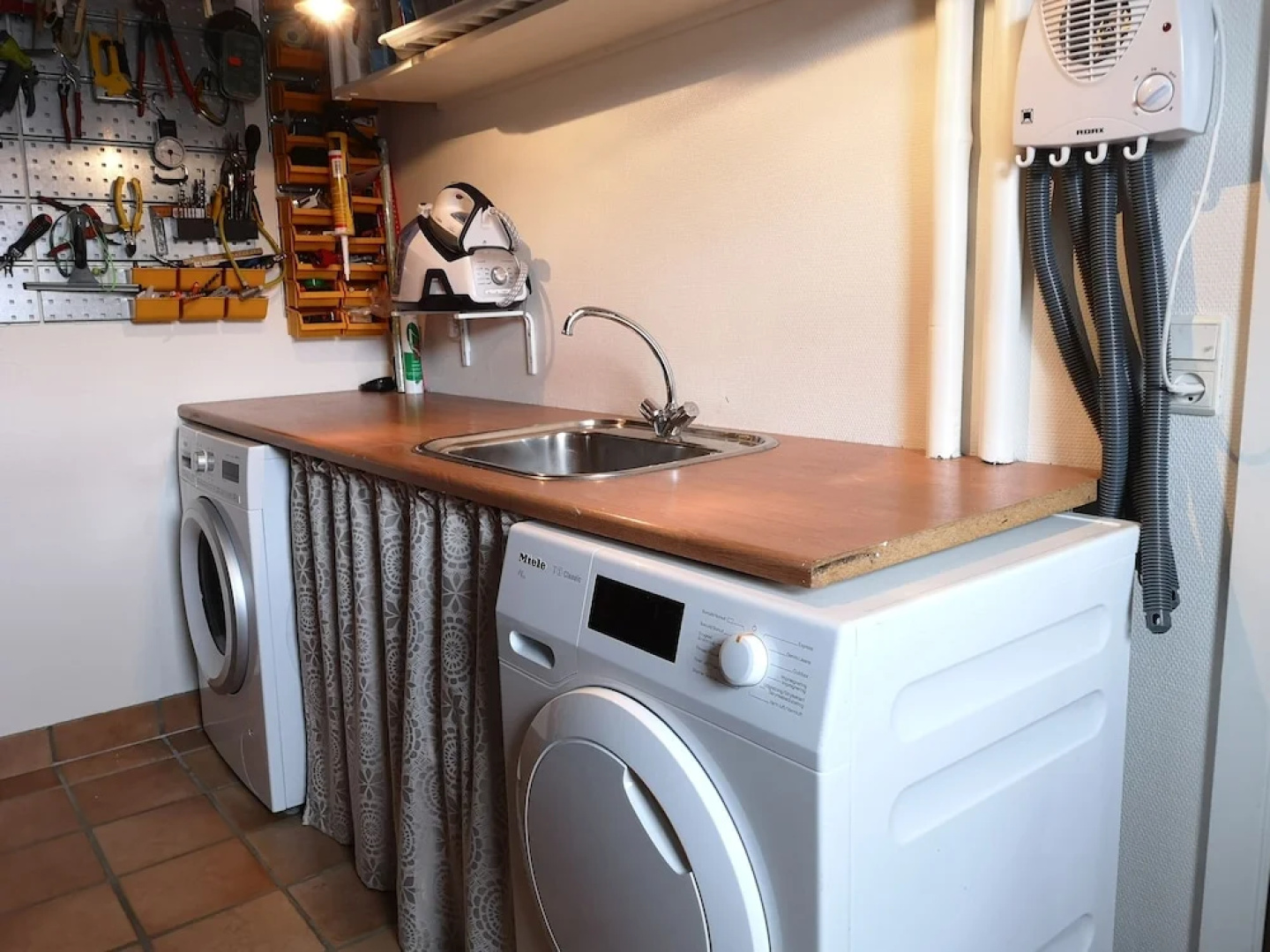 Rose Cottage 102m2 Tórshavn with Parking