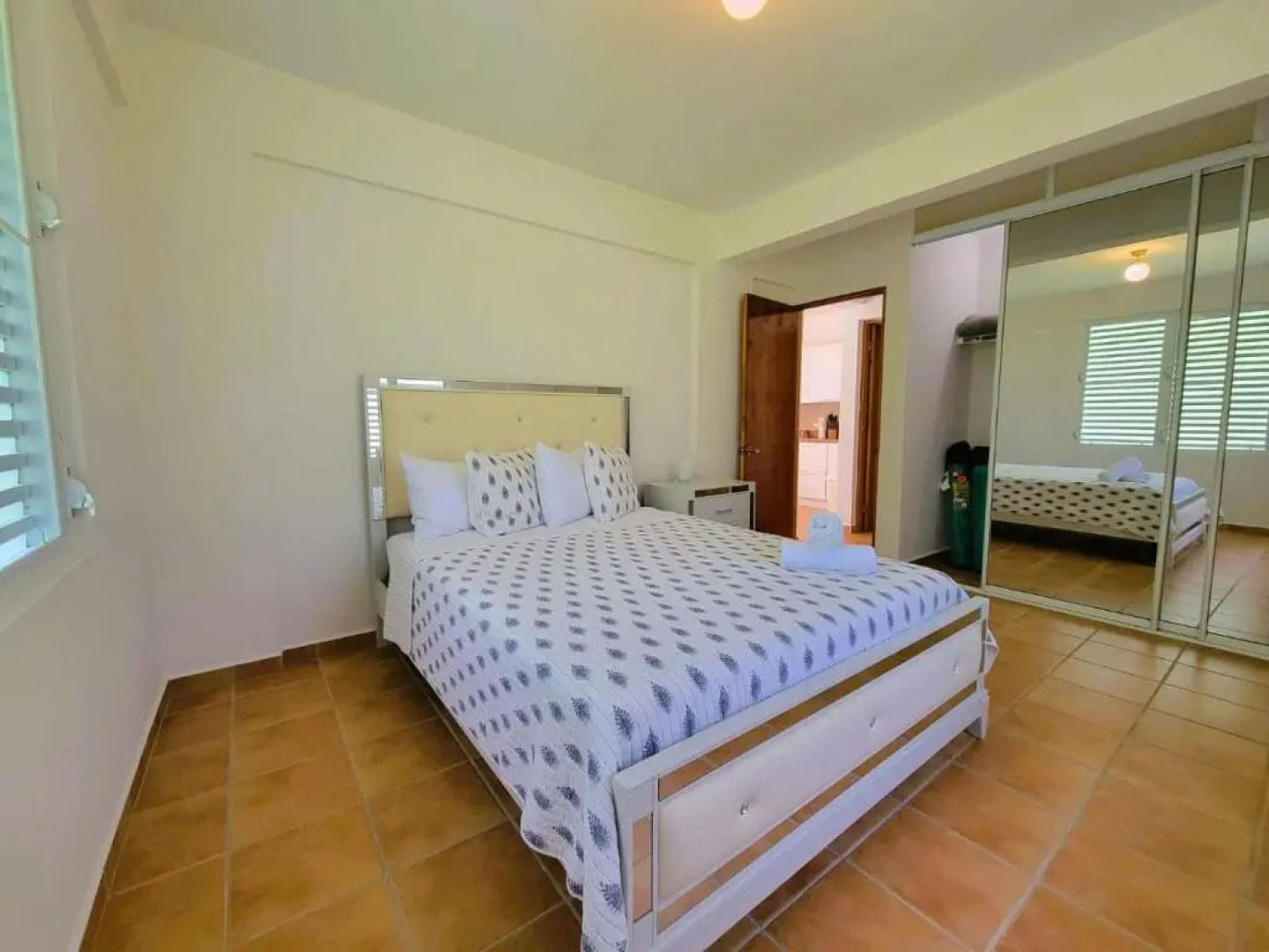 Casa al Mare #3- 1 bdr - 4 min walk to Sandy Beach