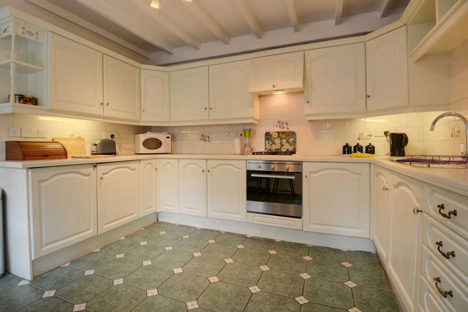 Holiday Cottages and North Star Apartment