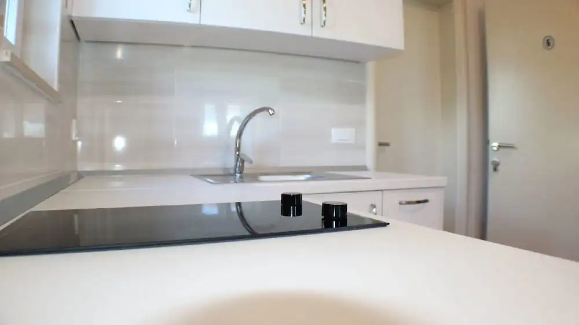 Apart-pansion Promajna