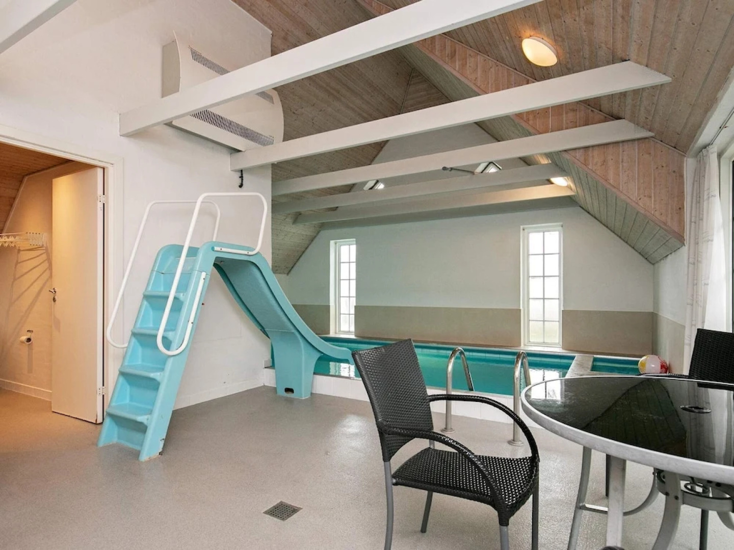 Spacious Cottage in Ulfborg With Indoor Pool