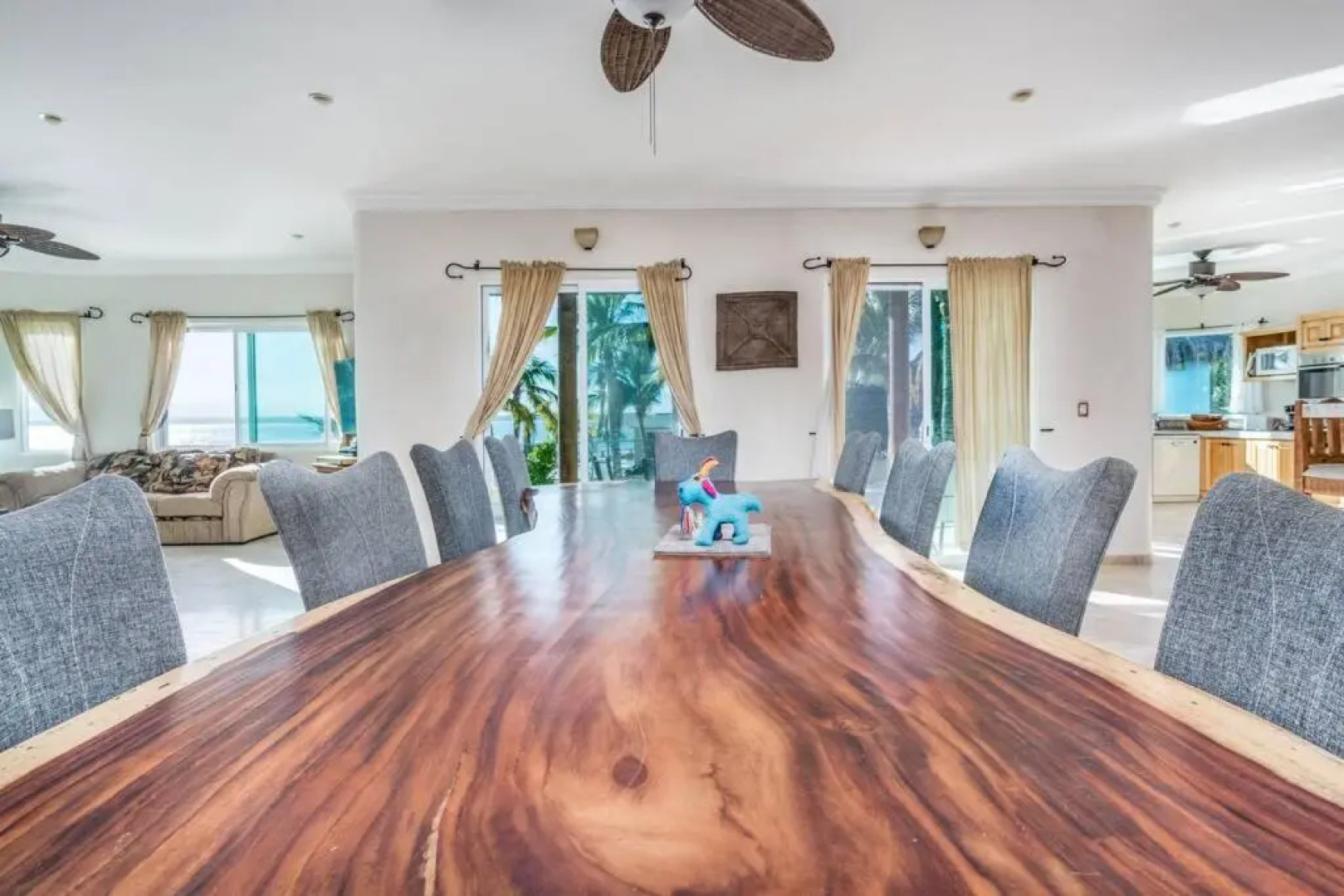 Casa Mañana Amazing Villa with Beachfront & Pool 4BR 4BA