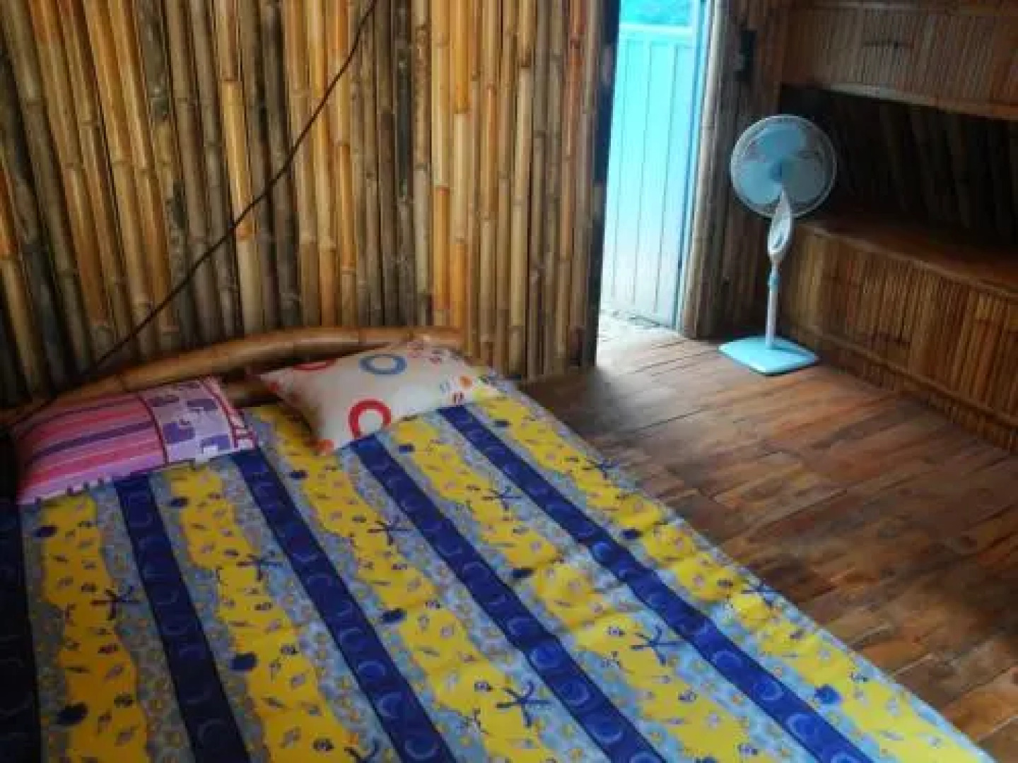 OCD Beach Cafe & Hostel