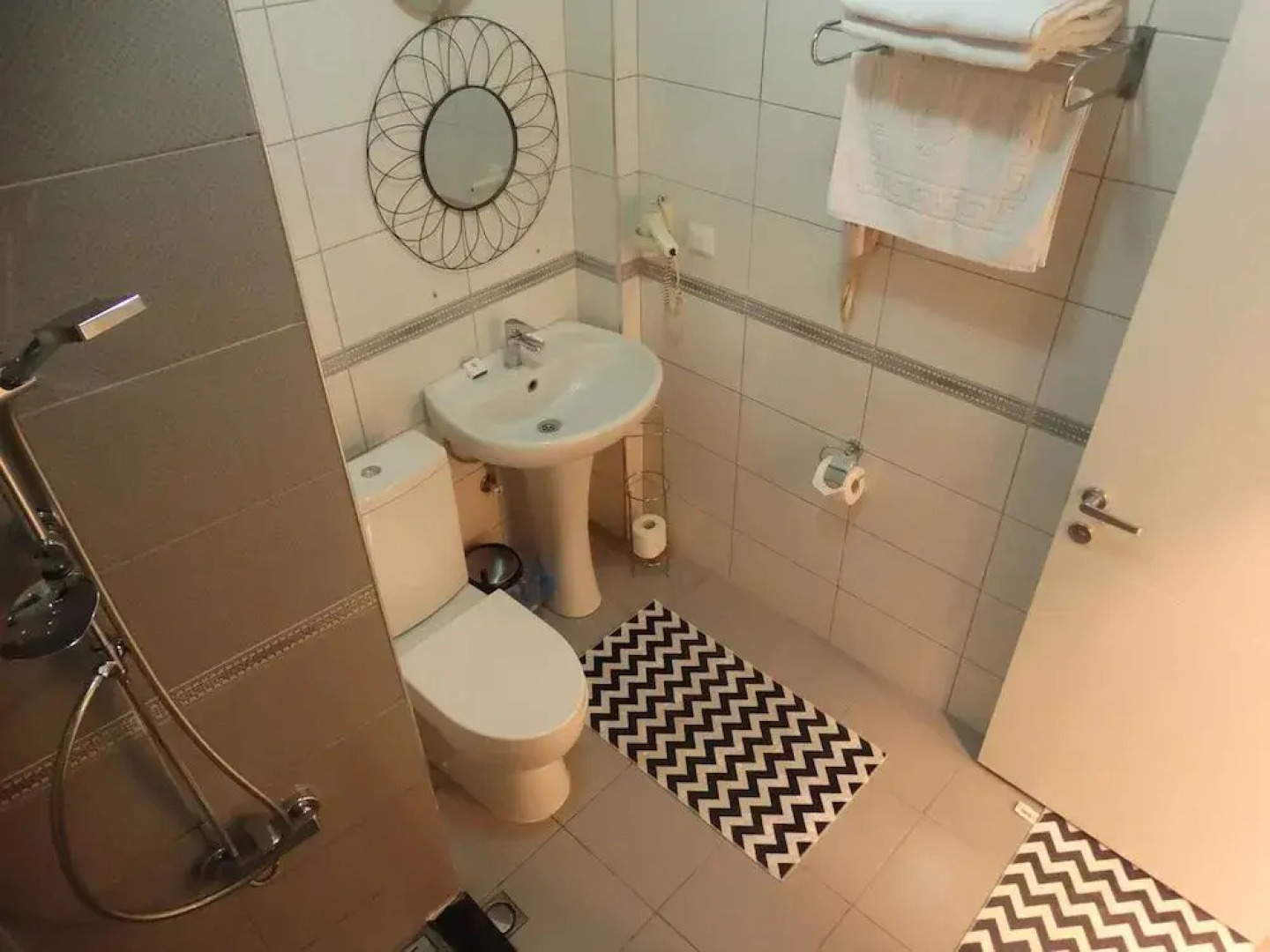 Yakamoz Hotel & Restaurant