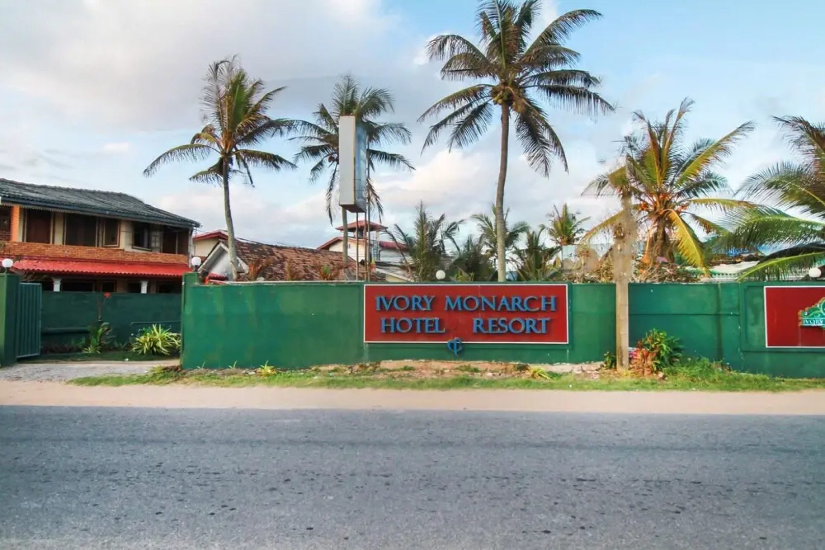 OYO 282 Ivory Monarch Hotel & Resort