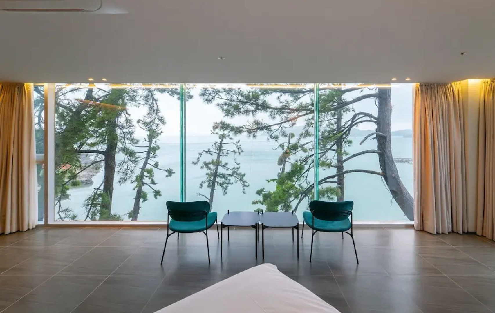 Laterrace Cove Suite