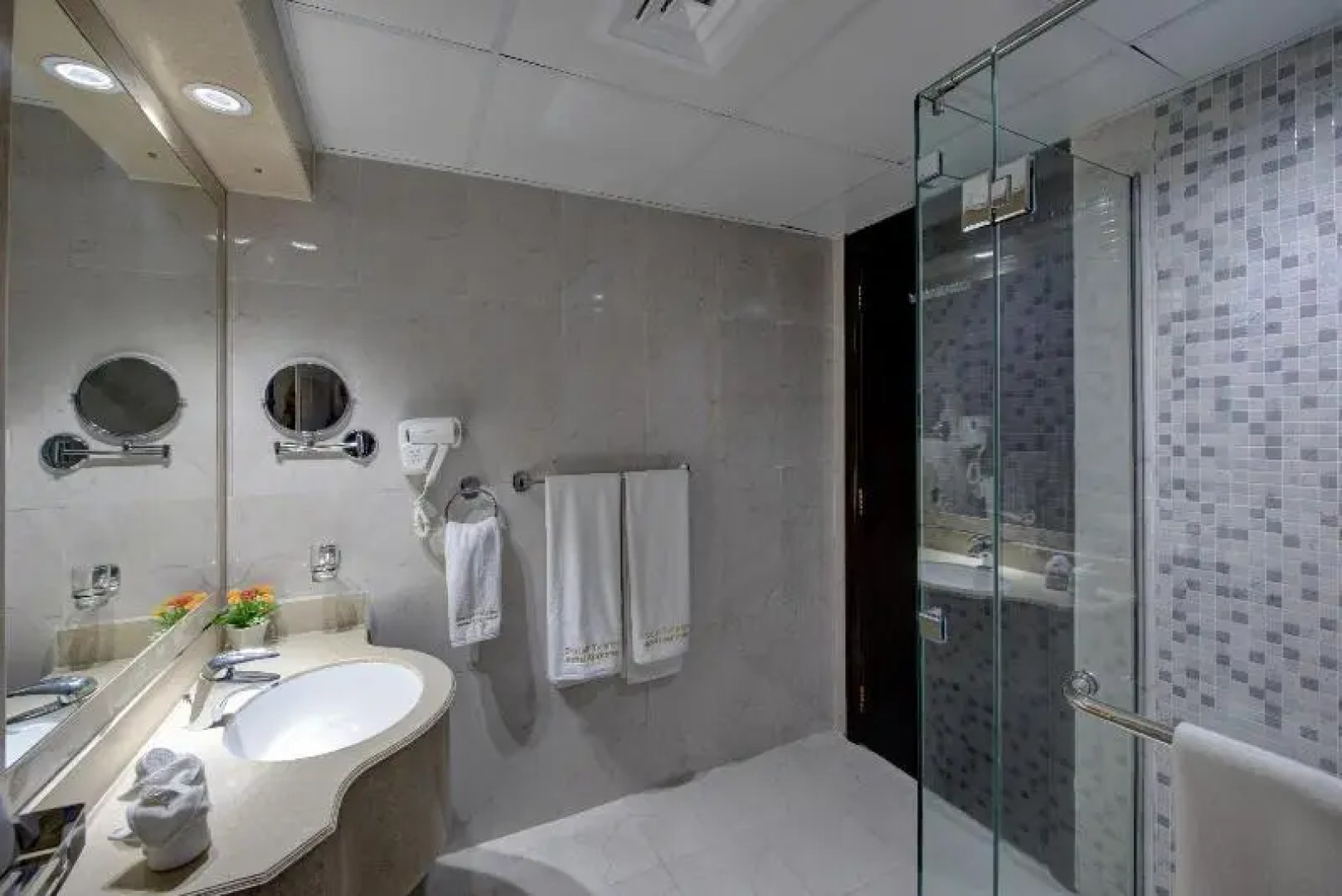 Royal Tulip Sharjah Hotel Apartments