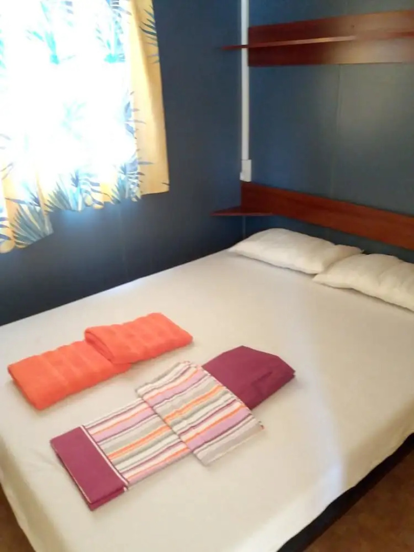 Bungalow With 2 Bedrooms in Villena, With Wonderful Mountain View, Fur