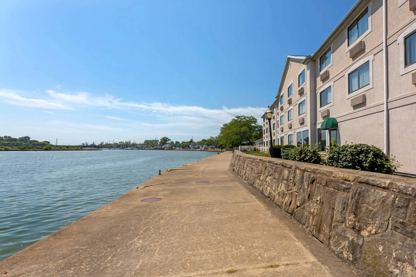 Comfort Inn River's Edge