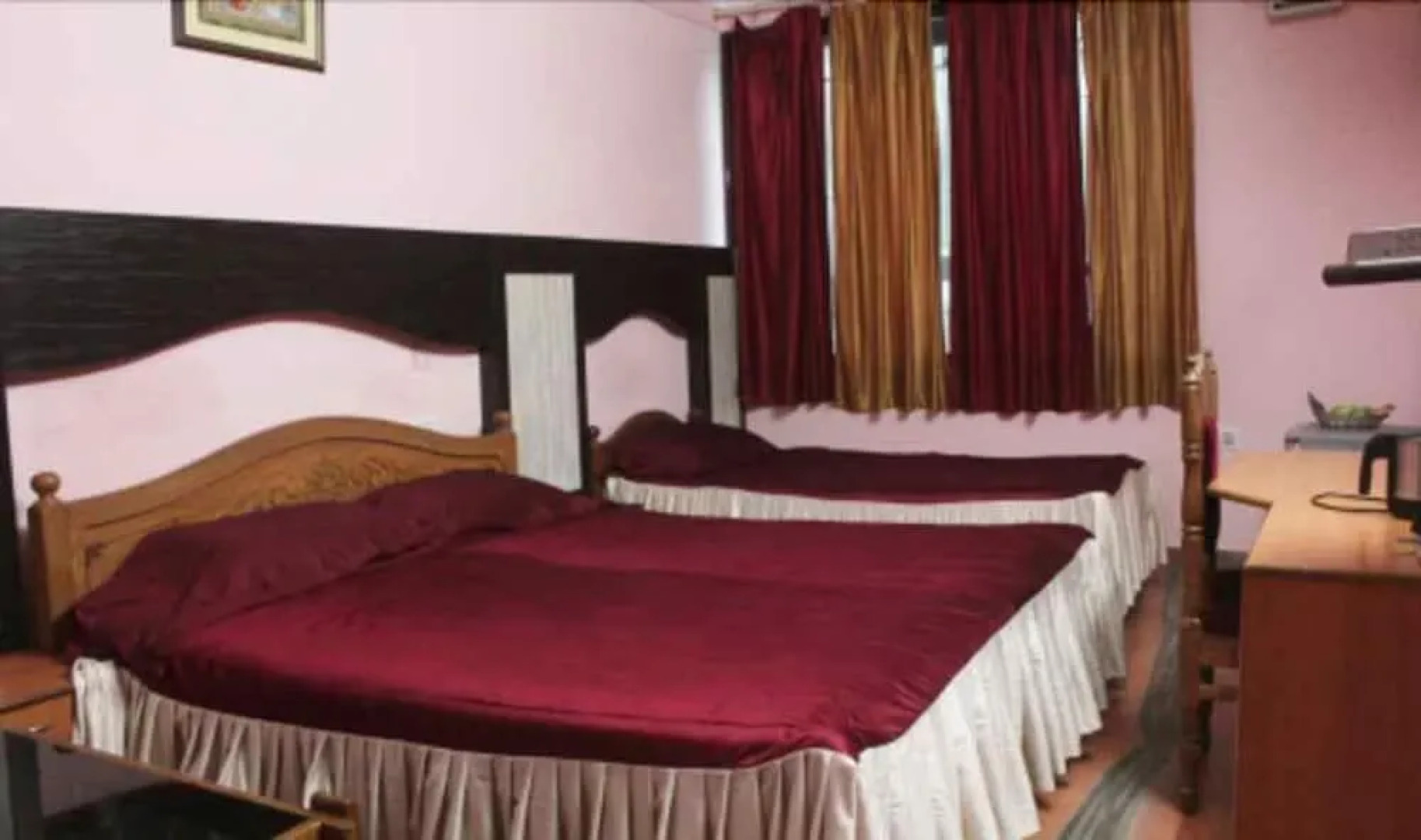 OYO Rooms Rajmahal Square 2