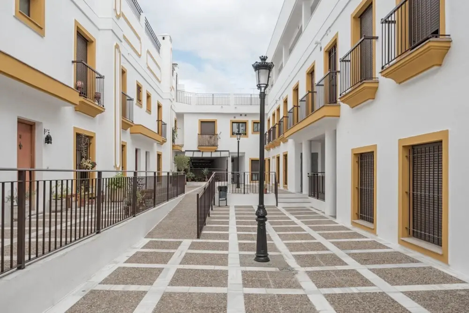 San Juan Flat Surthy Apartments