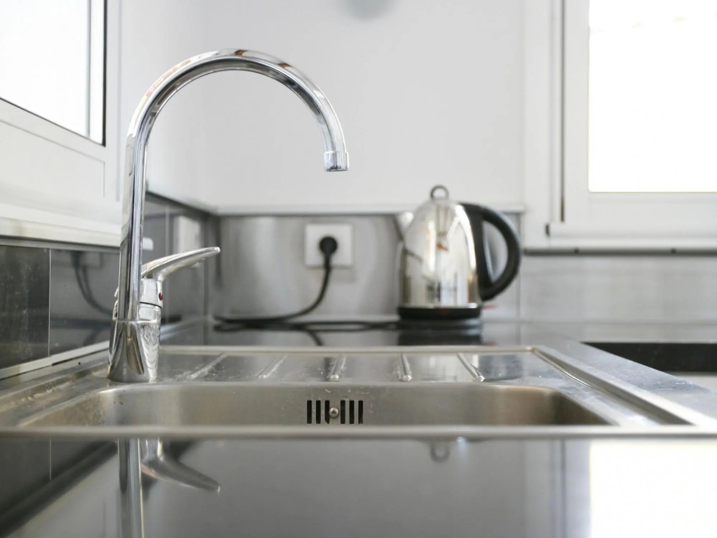 Peaceful Villa With Pool & Views