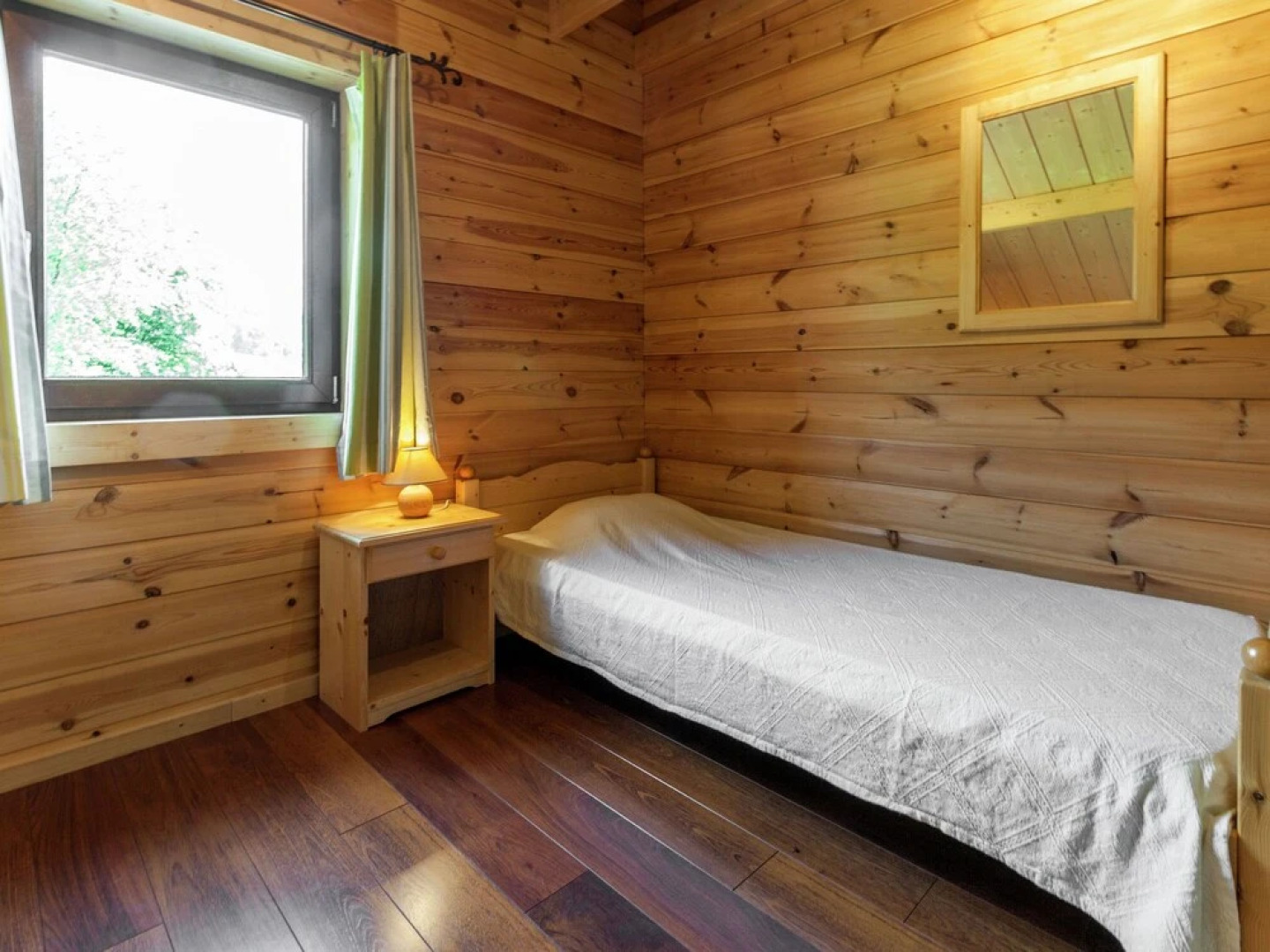 Spacious Holiday Home in Vresse-sur-Semois with Garden