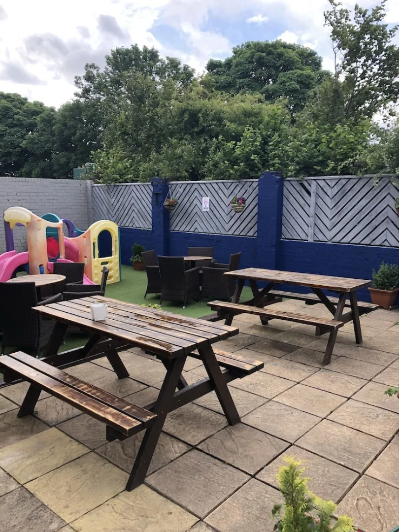 Holystone Bar and Restaurant