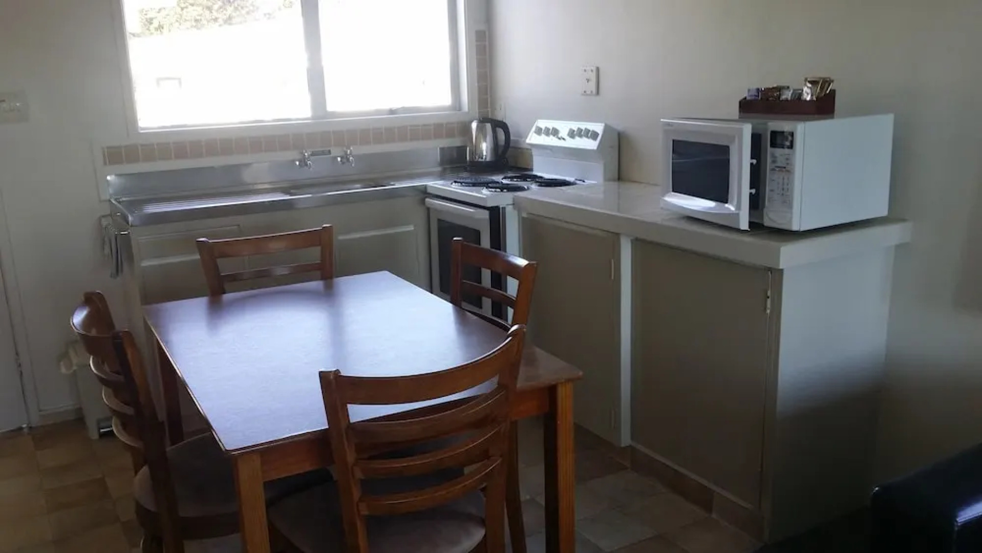 Fountain Court Motel