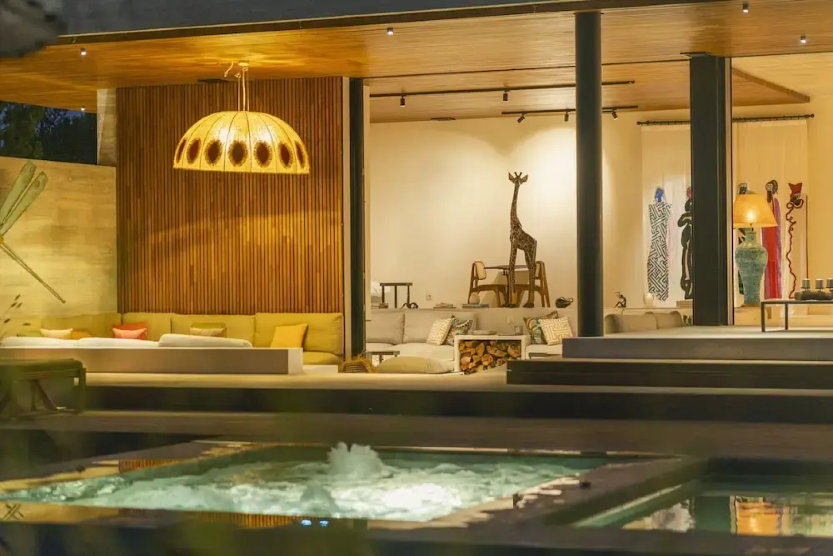 CL M Villa Retreat by Cadenzalux