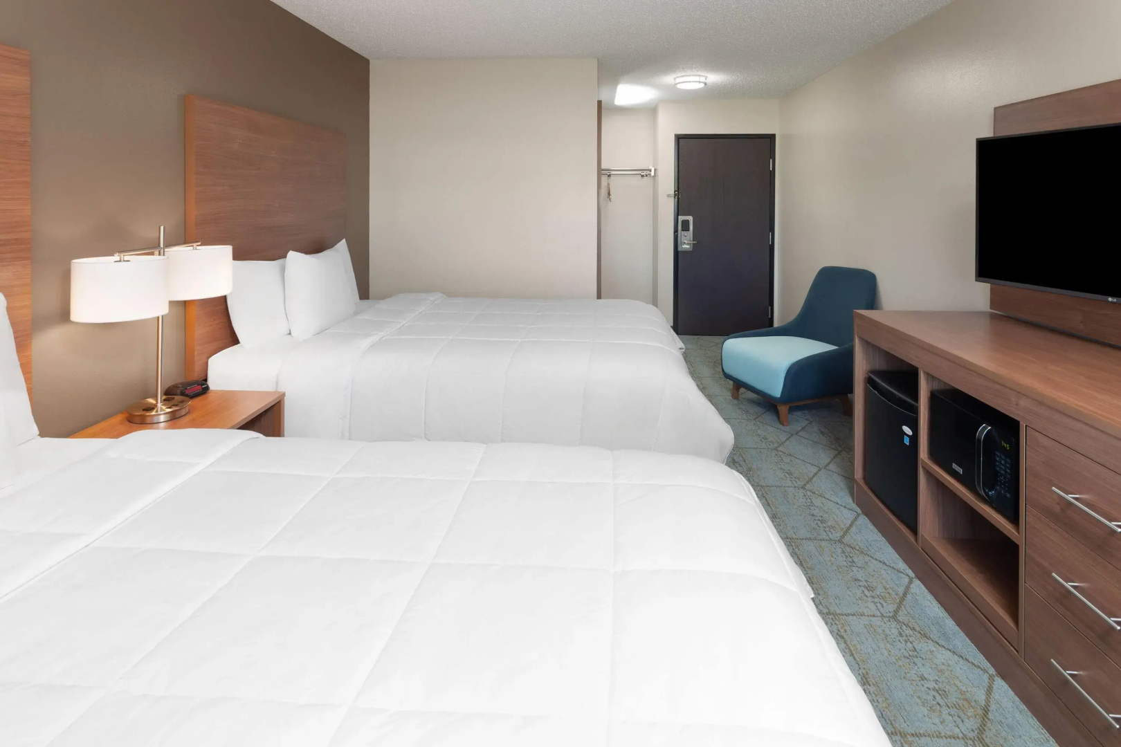 Baymont by Wyndham Oshkosh Airport