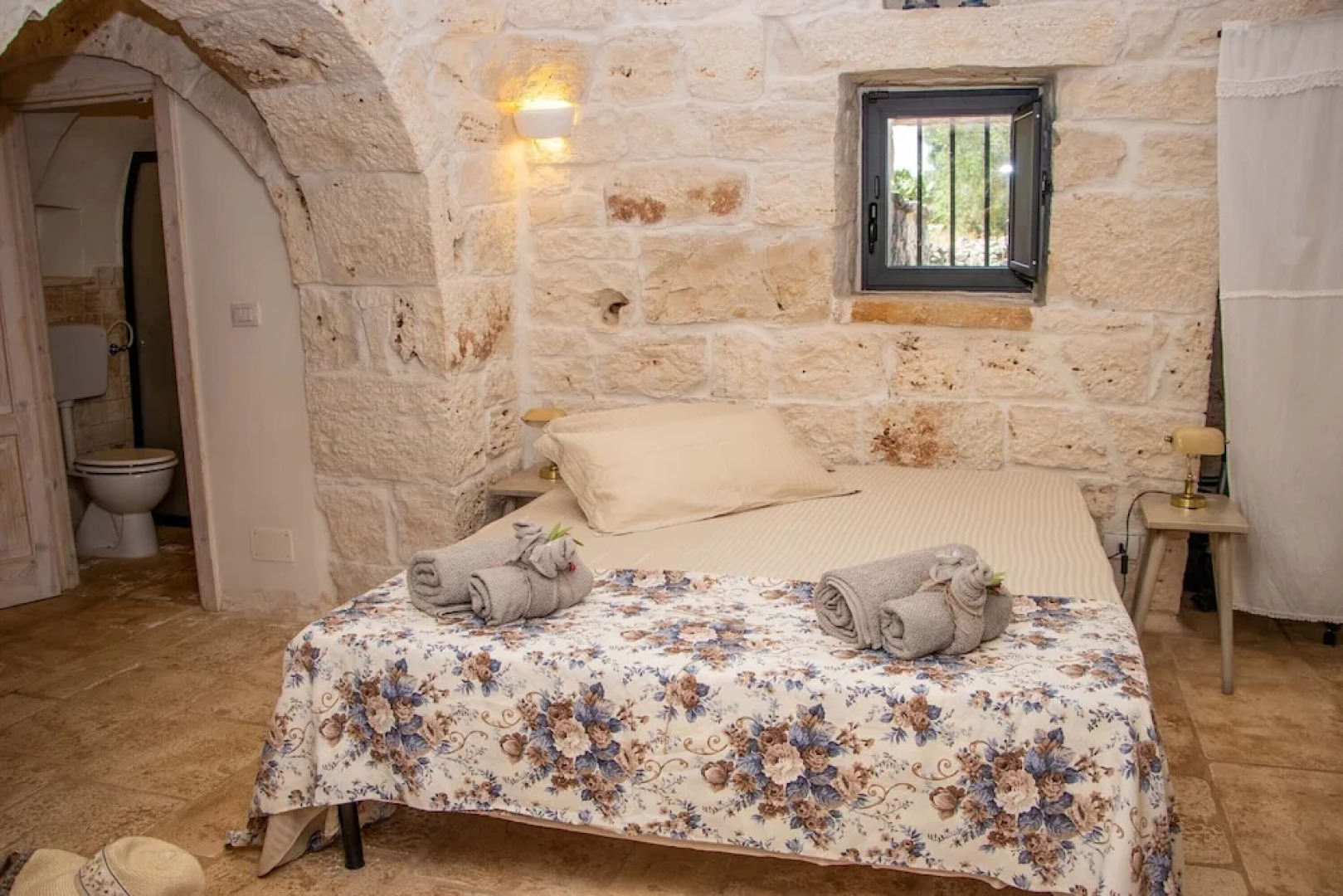 3598 Trullo Yoram by Perle di Puglia