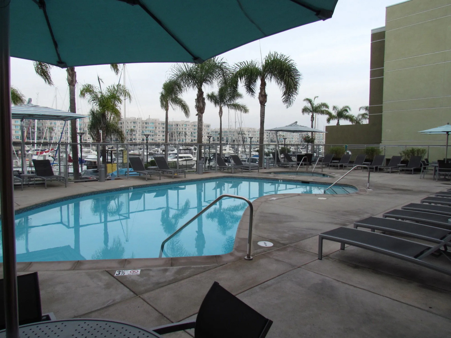 Cozy Place in Tahiti Way