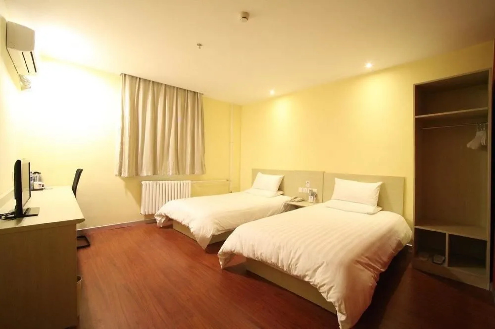 Hanting Express Pingliang West Avenue