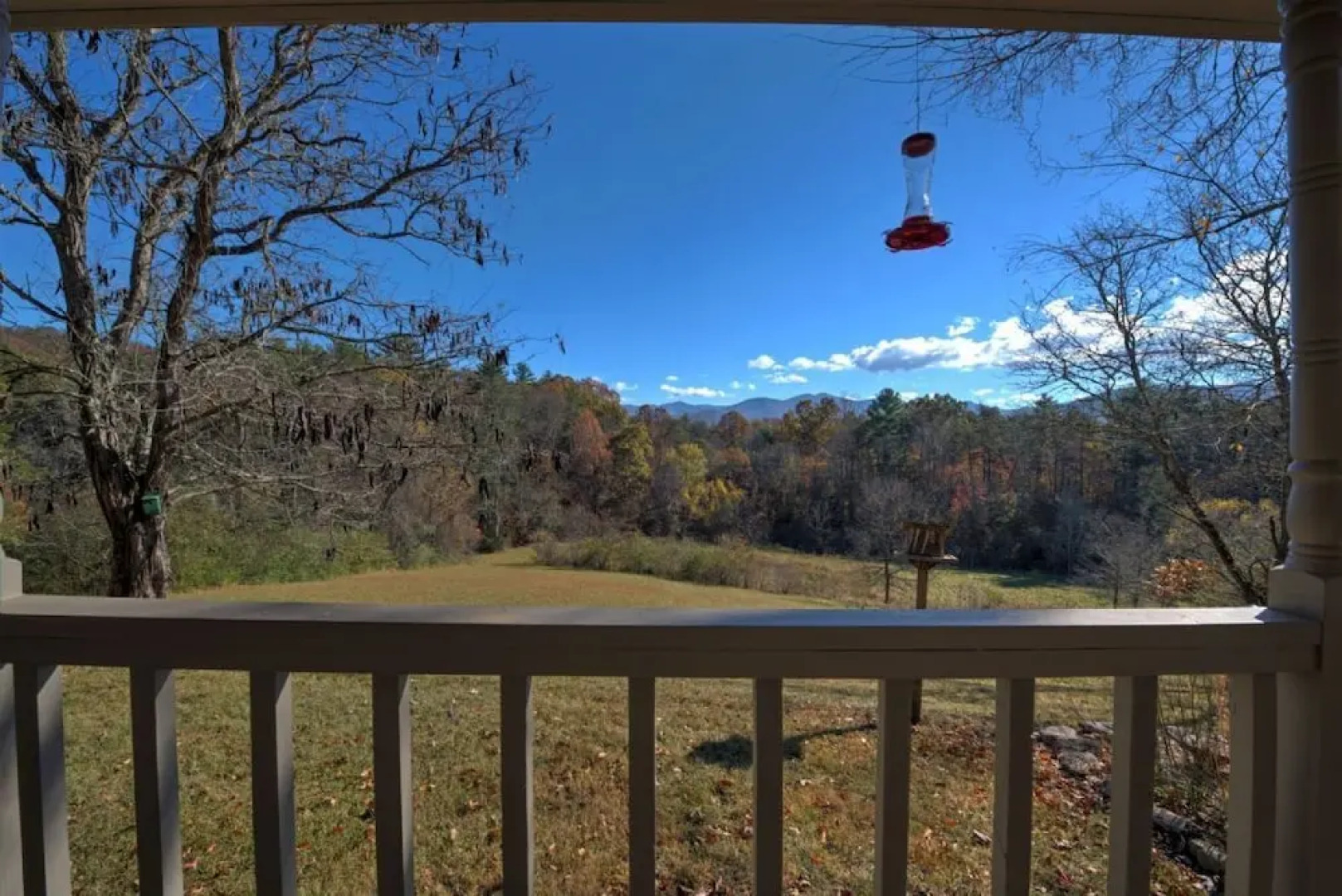 Lilly's Mountain Getaway - 4 Br Home