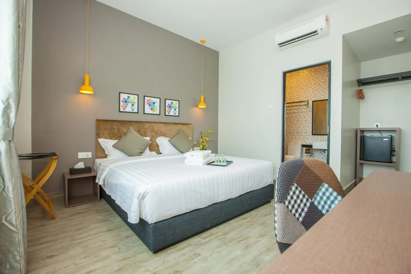 Bzz Hotel