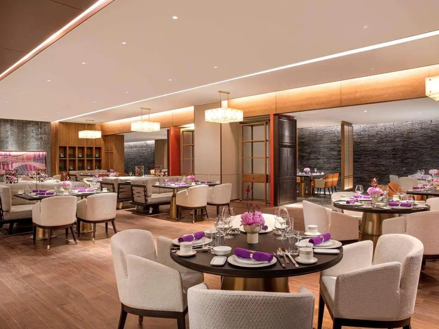 Pullman Yuxi Falcon