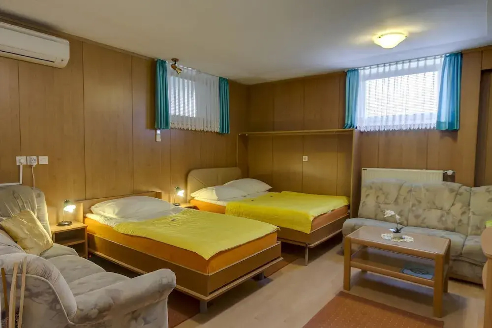 Rooms & Apartments Jana