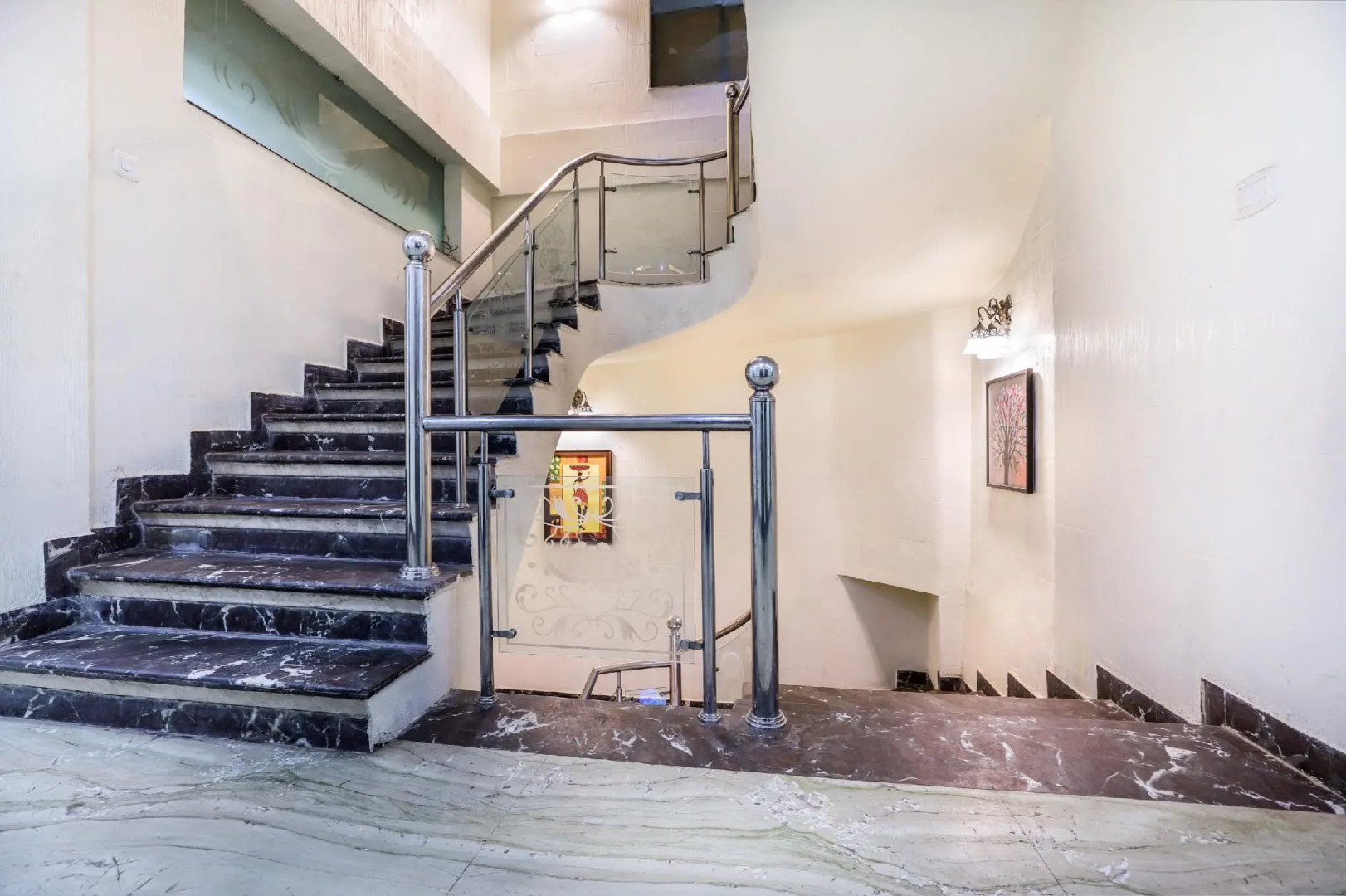 Capital O 31390 Hotel Ambrosia