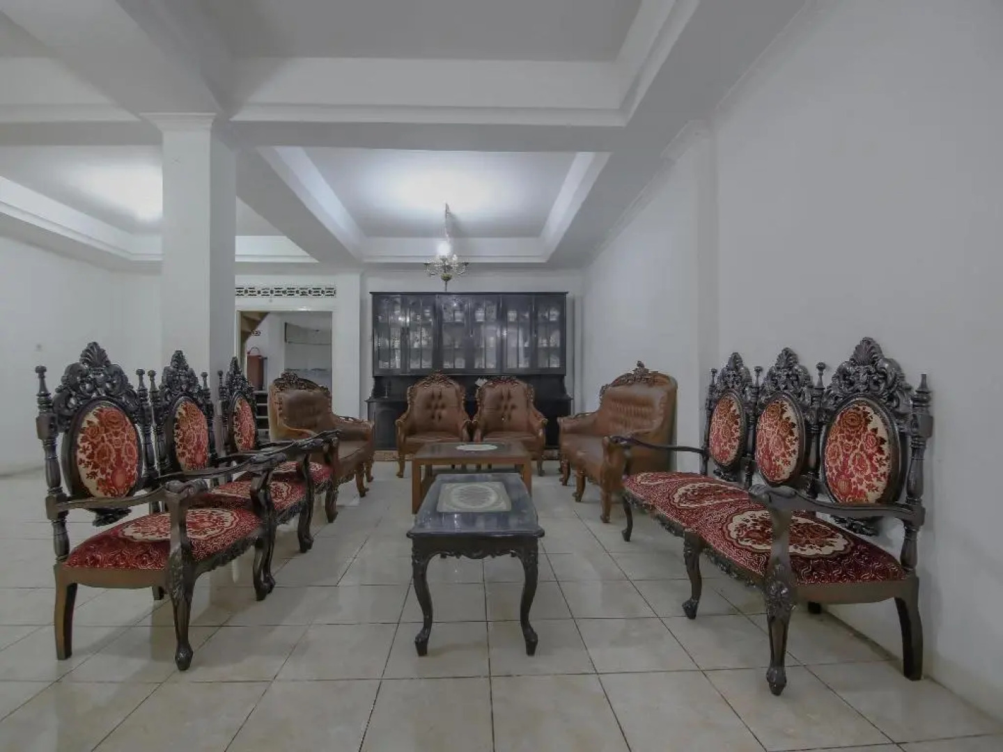 OYO 3242 Penginapan Saa'ada Syariah