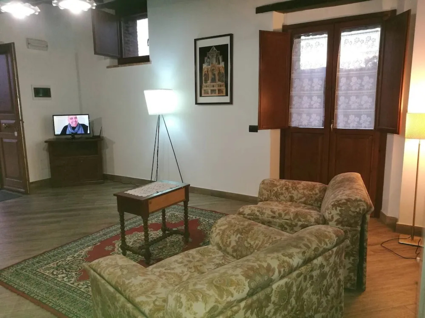 Portion of a Farmhouse With 30 Beds - 4 Apartments and 2 Rooms