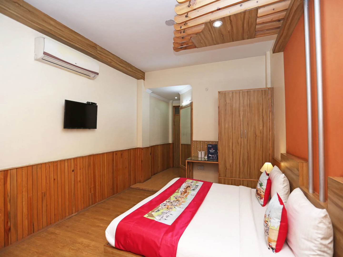 OYO 12270 Hotel Shobla Royale