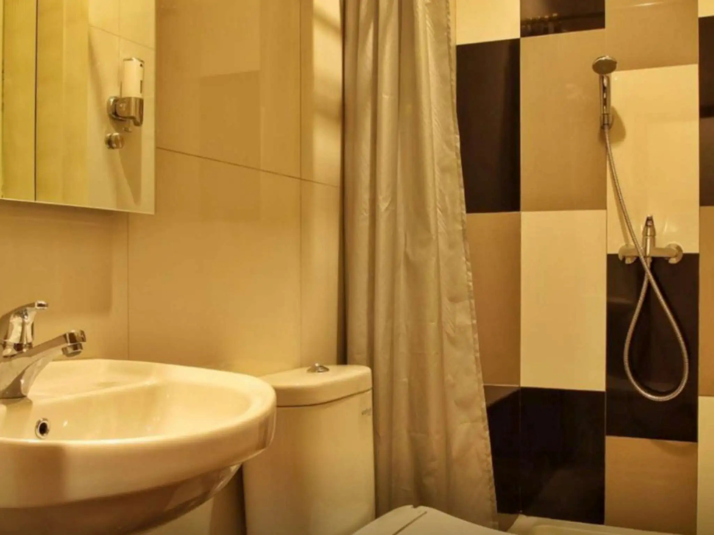 Deivan Hotel