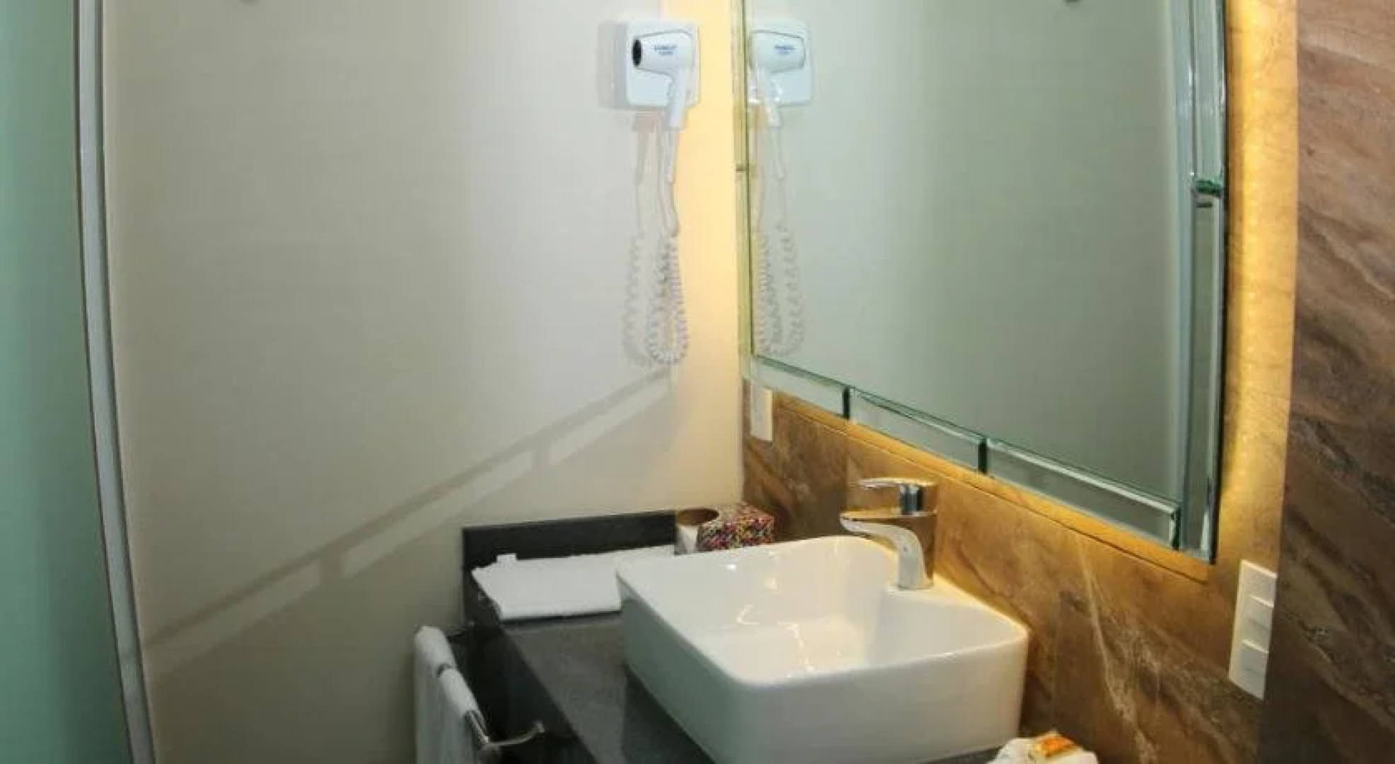 Centriplaza Hotel Suite & Spa