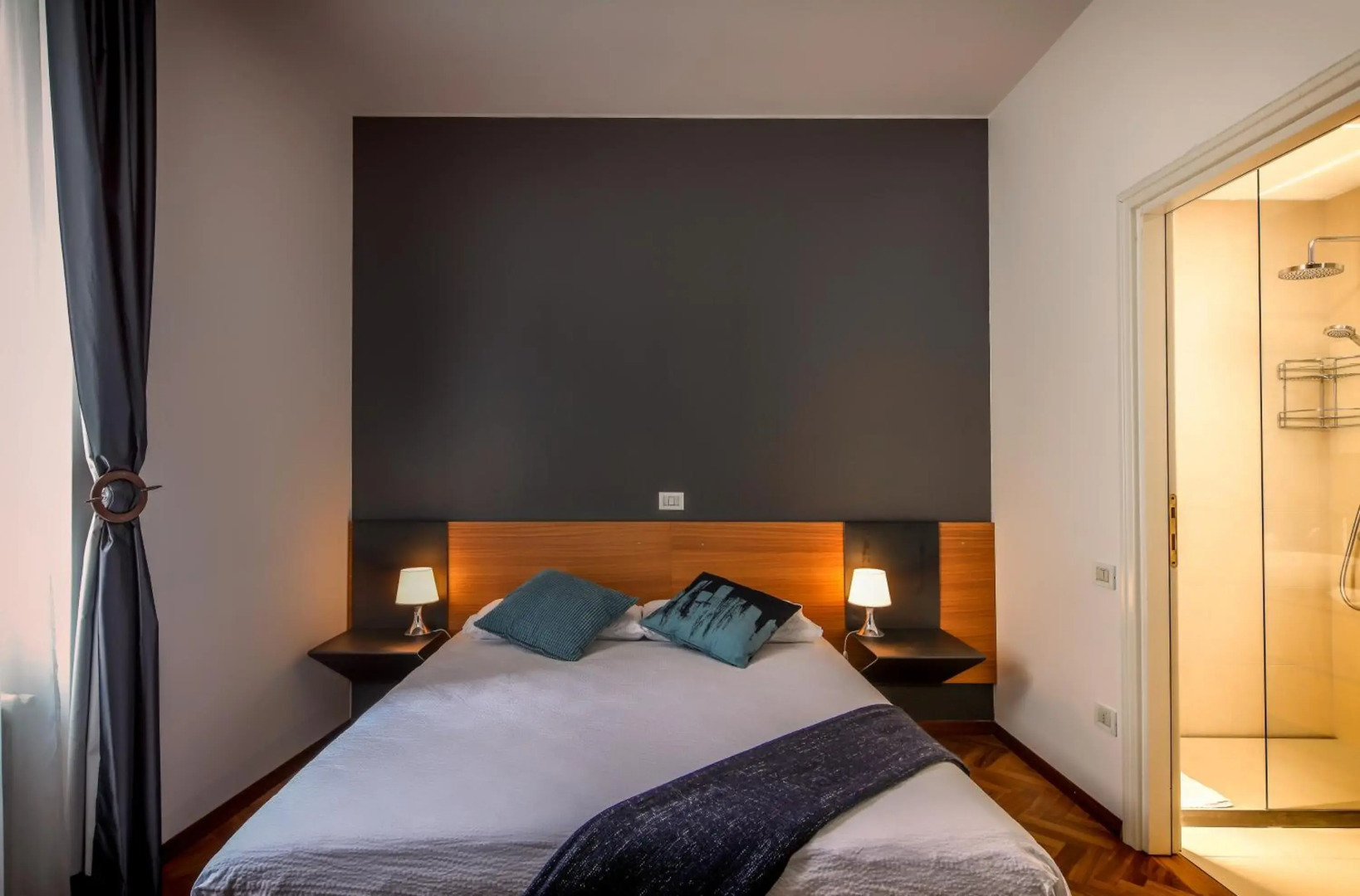 Lainez Rooms & Suites