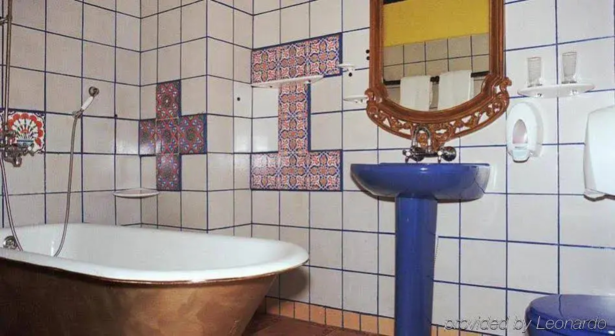 Hotel Trivia Antique