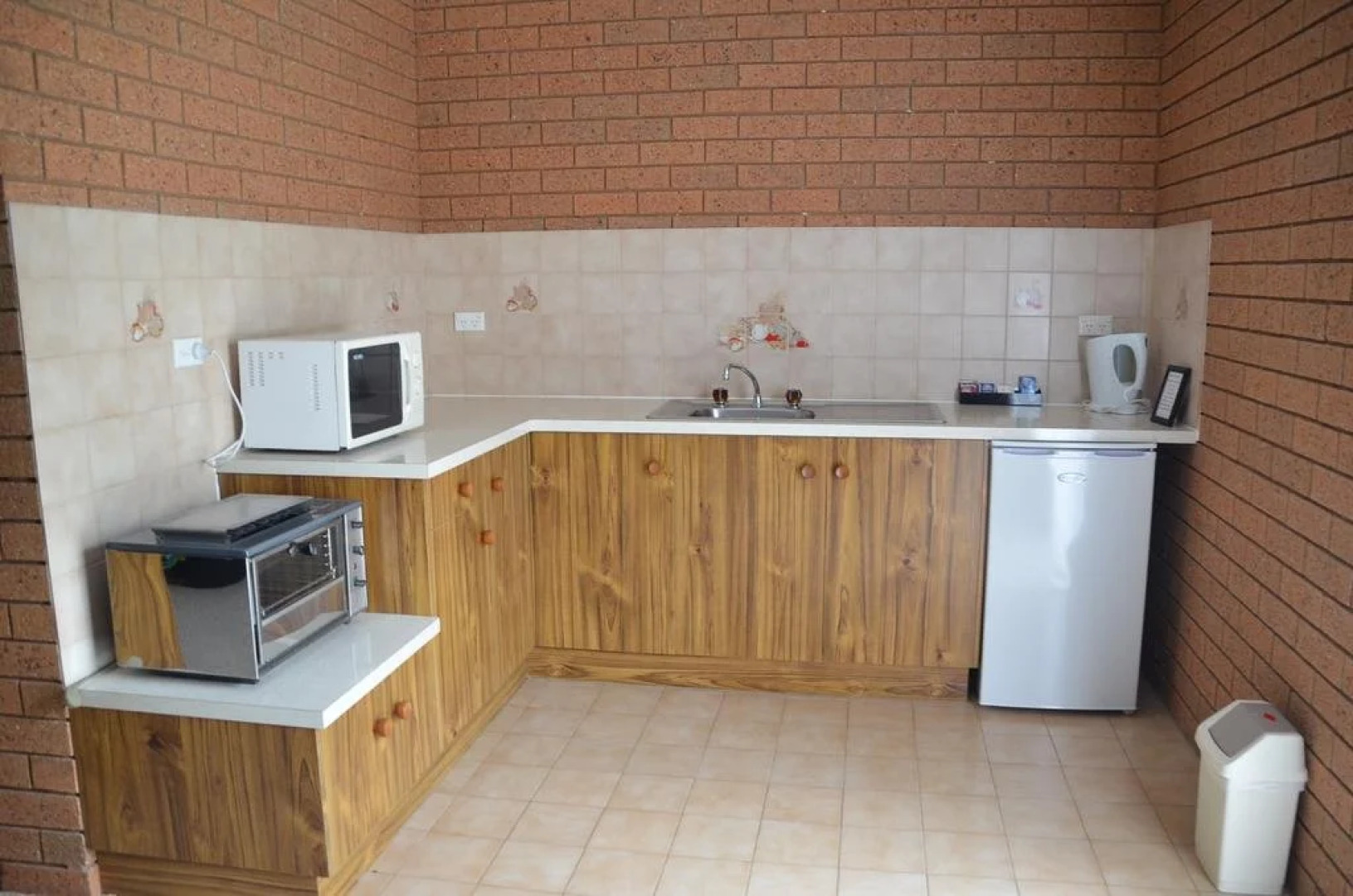 Kingswood Motel  Apartments