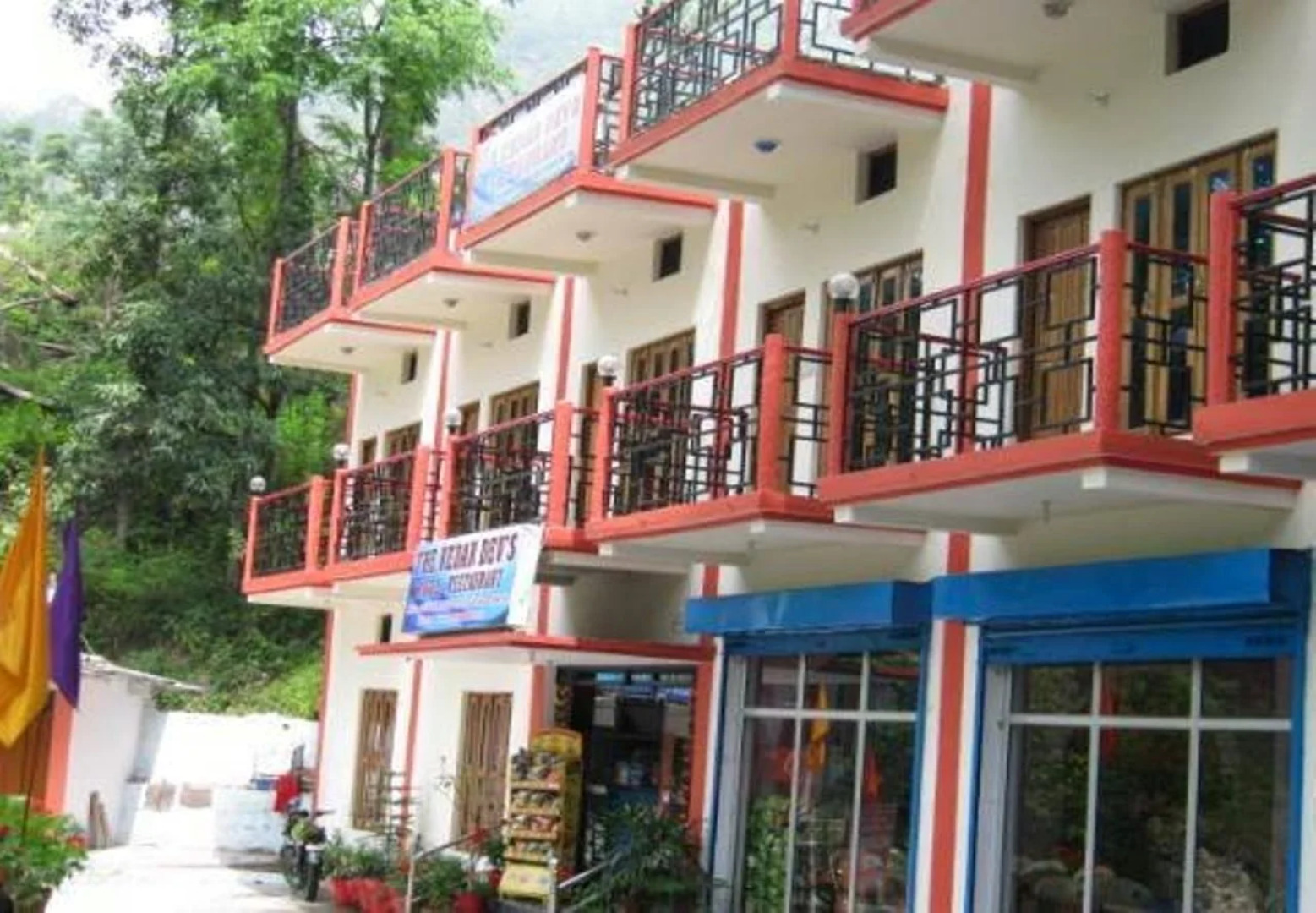 Hotel The Kedar Devs