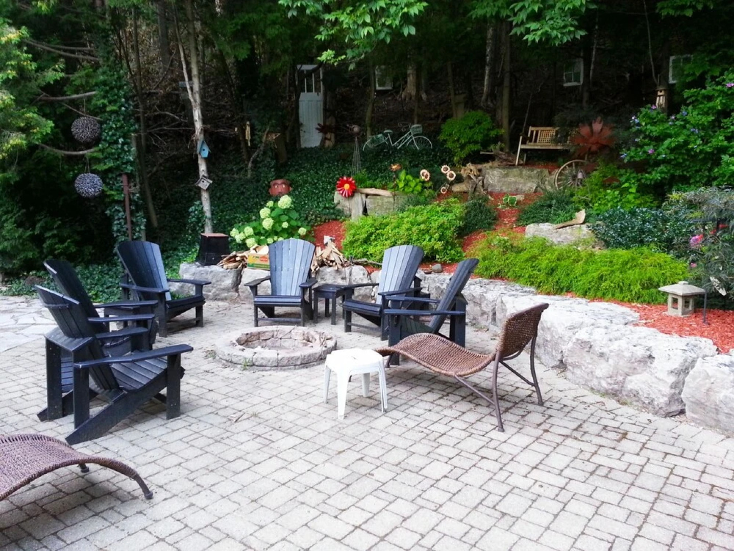 4 Bedroom River-view Cottage