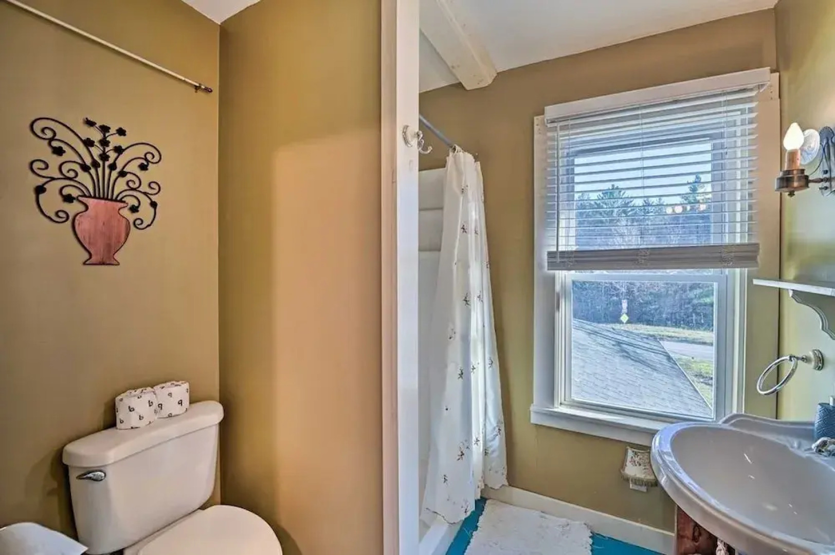 10 Mi To Gore Mountain: Home In Adirondack Park 5 Bedroom Home