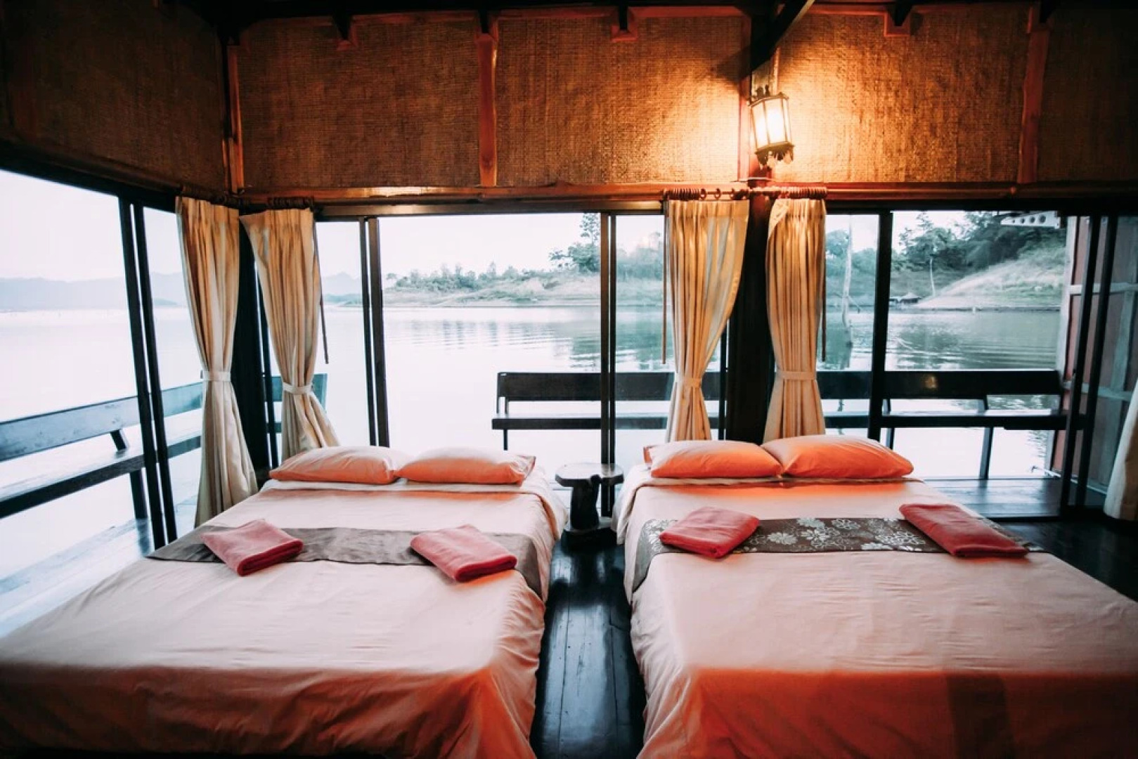 Pufa EngNam Lake Resort