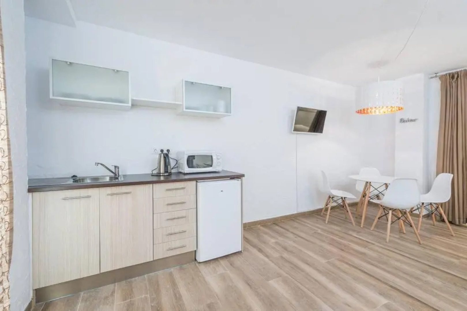 Y Hostel - Albergue Juvenil