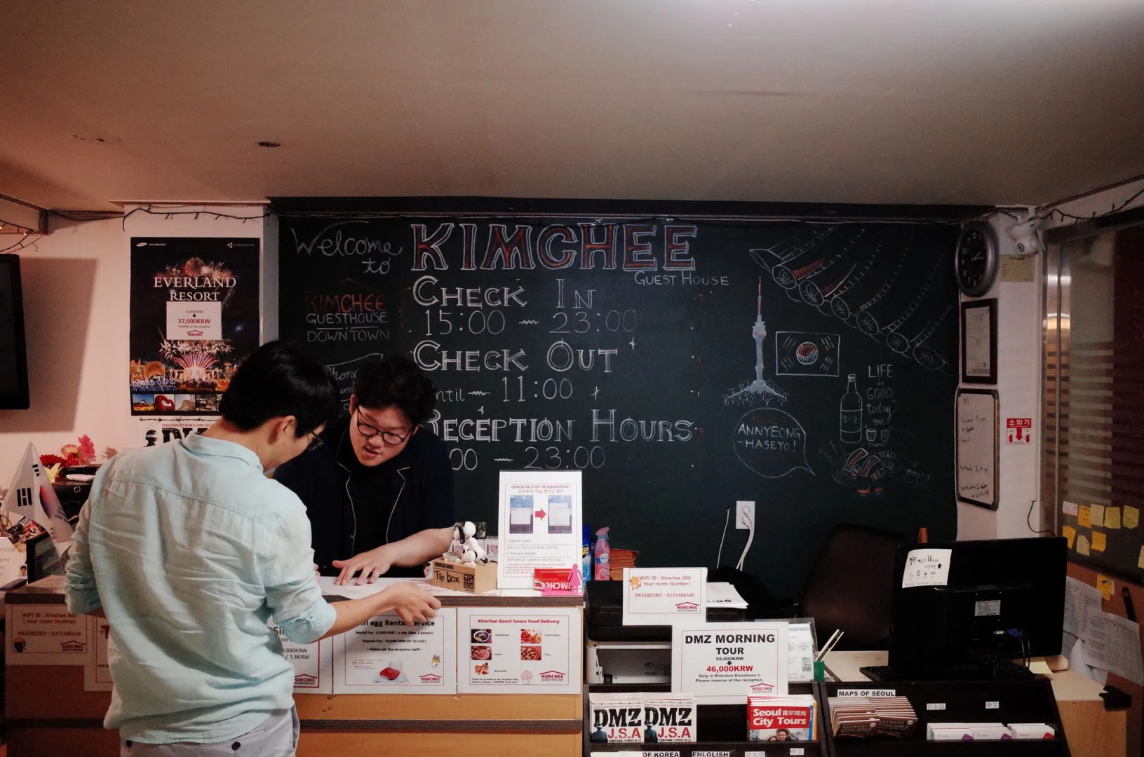 Kimchee Downtown Guesthouse - Hostel