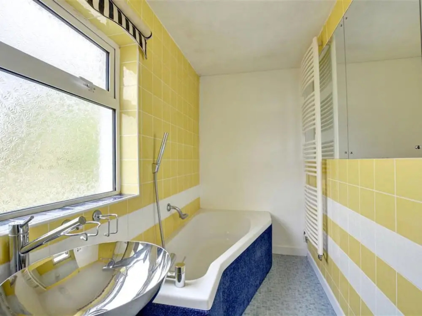 Large Holiday Home With View of the Beach and Sea, With its own Terrace