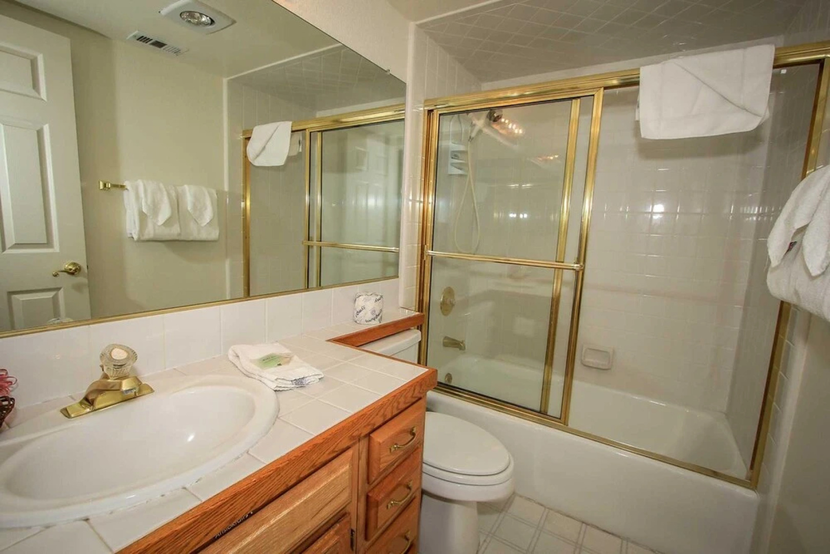 Bear Golf Inn 1218 by RedAwning